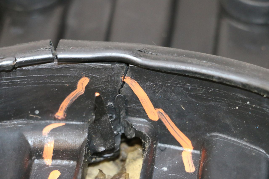 photo de SELLE MBK BOOSTER SPIRIT NAKED 50 (2004 - 2017) - Zoom sullo stato d'uso