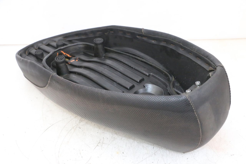 photo de SELLE MBK BOOSTER SPIRIT NAKED 50 (2004 - 2017) - Primo piano tecnico