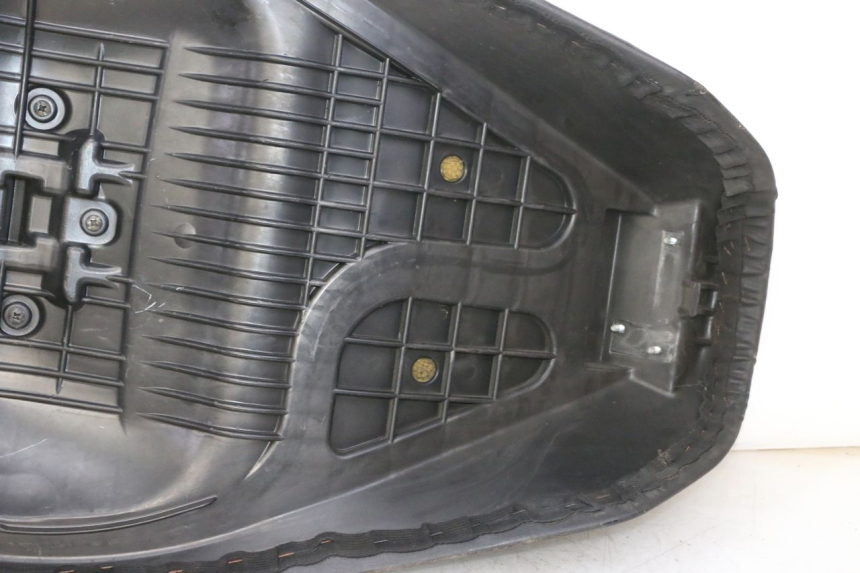 photo de SELLE SUZUKI BURGMAN 125 (2007 - 2014)