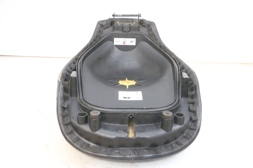 photo de SELLE PEUGEOT DJANGO 4T 50 (2014 - 2019) - Primo piano tecnico