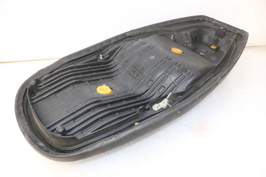 photo de SELLE HONDA FES S-WING SWING ABS 125 (2007 - 2015)