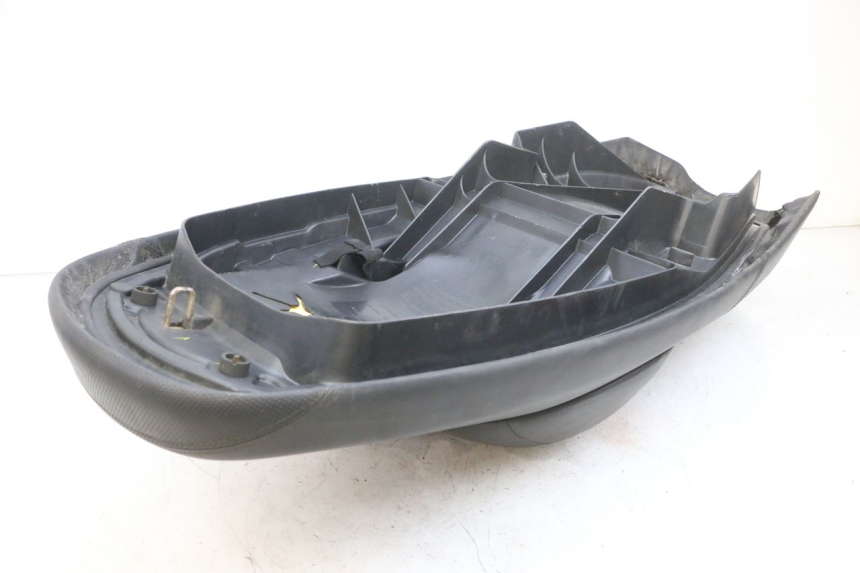 photo de SELLA SYM GTS EVO 125 (2009 - 2013) - Marcature e riferimenti originali