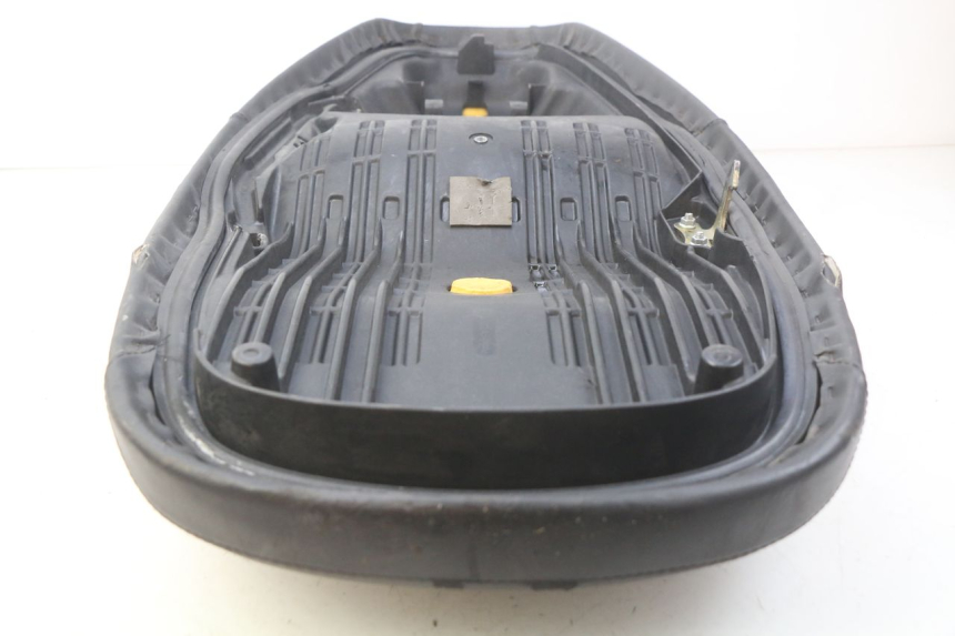 photo de SELLE HONDA FES PANTHEON 125 (2003 - 2007)