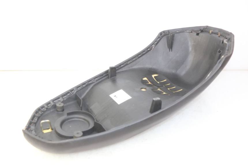 photo de SELLA PEUGEOT KISBEE 2T 50 (2018 - 2022)