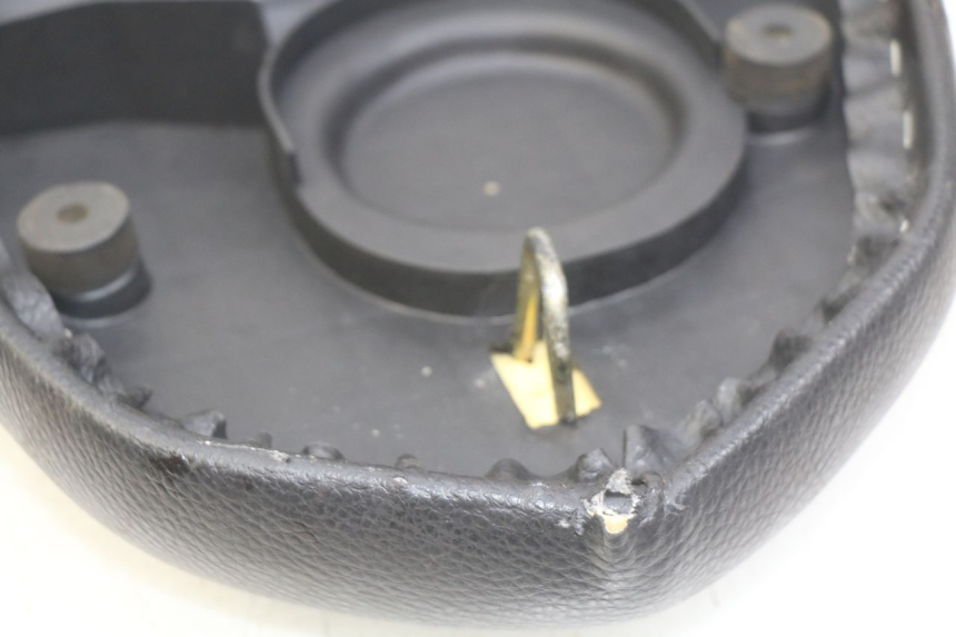 photo de SELLA PEUGEOT KISBEE 2T 50 (2018 - 2022)