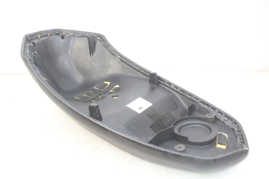 photo de SELLA PEUGEOT KISBEE 2T 50 (2018 - 2022)