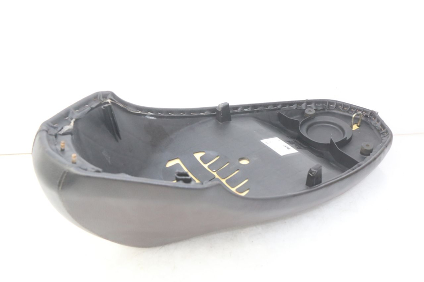 photo de SELLA PEUGEOT KISBEE 2T 50 (2018 - 2022)