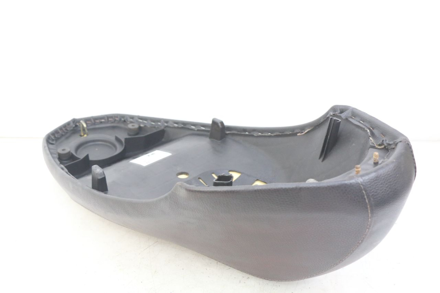 photo de SELLA PEUGEOT KISBEE 2T 50 (2018 - 2022)