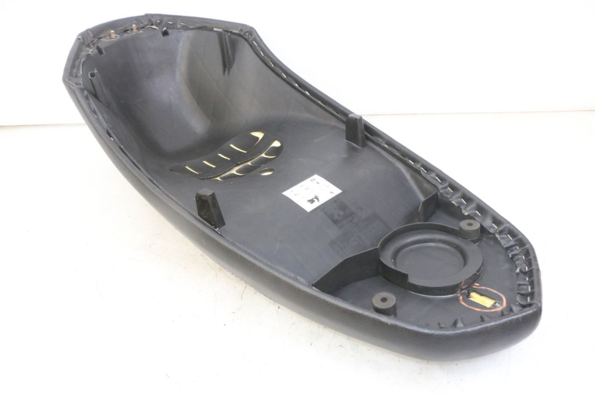 photo de SELLA PEUGEOT KISBEE 2T 50 (2018 - 2022)