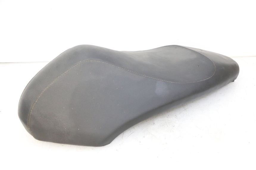 photo de SELLE PEUGEOT KISBEE 2T 50 (2010 - 2017)