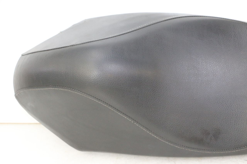 photo de SELLE PEUGEOT KISBEE 2T 50 (2010 - 2017)
