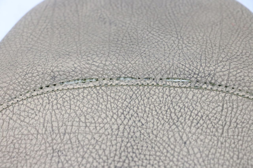 photo de SELLE PEUGEOT KISBEE 2T 50 (2010 - 2017) - Dettaglio del componente