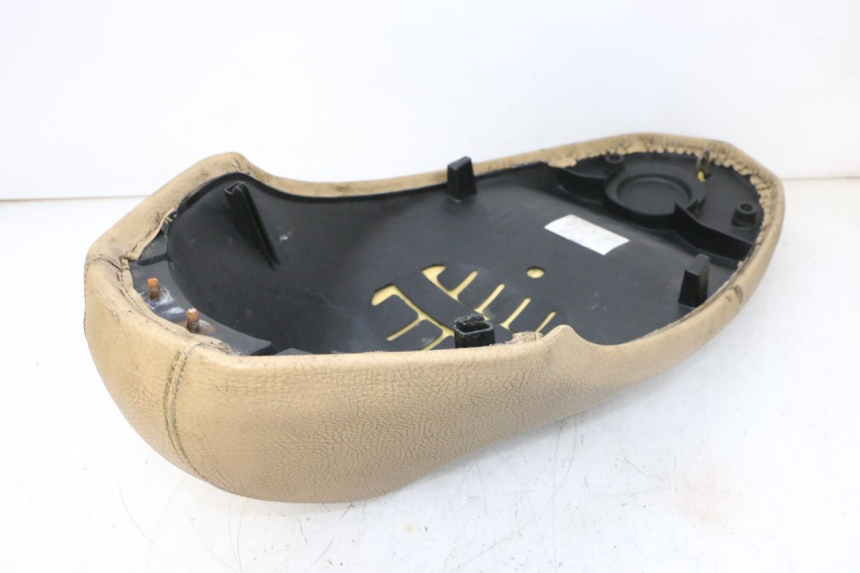 photo de SELLE PEUGEOT KISBEE 2T 50 (2010 - 2017) - Dettagli dei punti di fissaggio