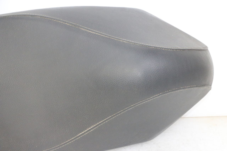 photo de SELLE PEUGEOT KISBEE 4T 50 (2018 - 2022)