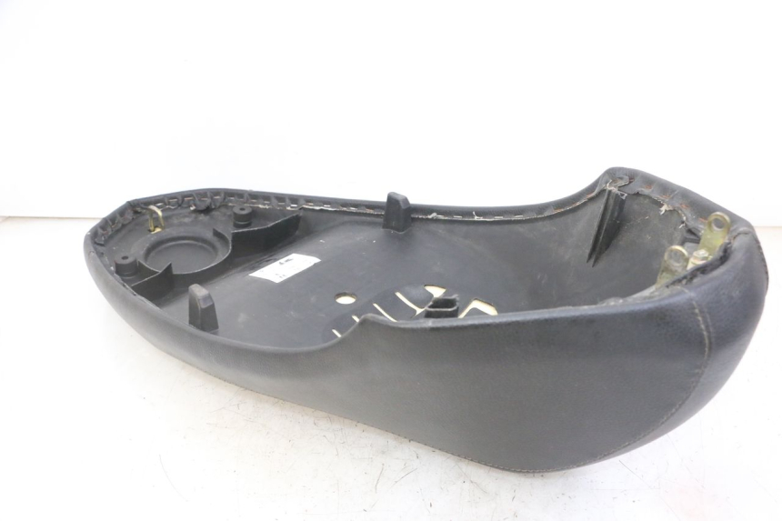 photo de SELLE PEUGEOT KISBEE 4T 50 (2018 - 2022)
