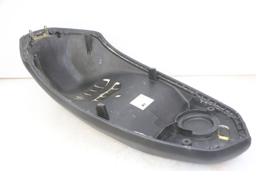 photo de SELLE PEUGEOT KISBEE 4T 50 (2018 - 2022)