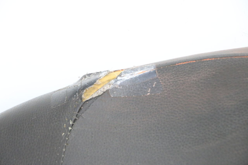 photo de SELLE PEUGEOT KISBEE 4T 50 (2010 - 2017)