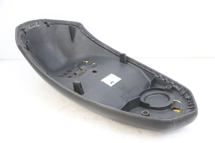 photo de SELLE PEUGEOT KISBEE 4T 50 (2018 - 2022) - Altra vista dell'articolo