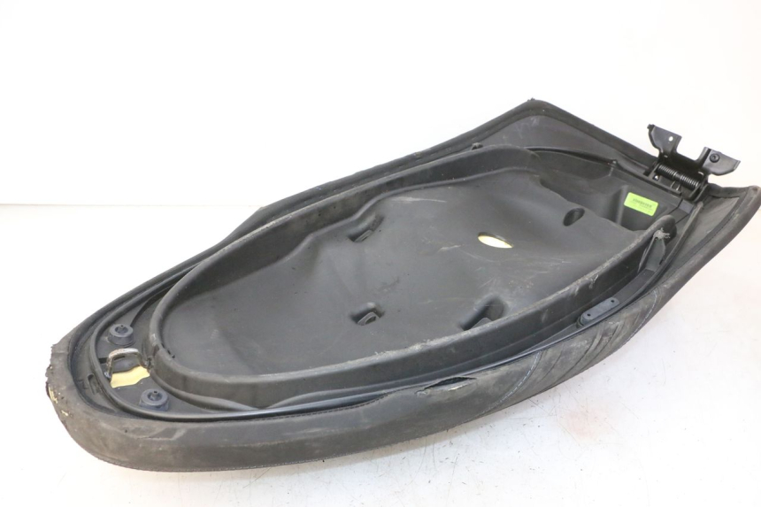 photo de SELLA PIAGGIO MP3 HPE 310 (2024 - 2025)