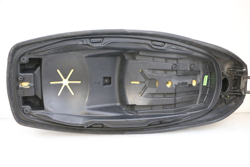 photo de SELLA PIAGGIO MP3 HPE 350 (2018 - 2020) - Caratteristiche distintive