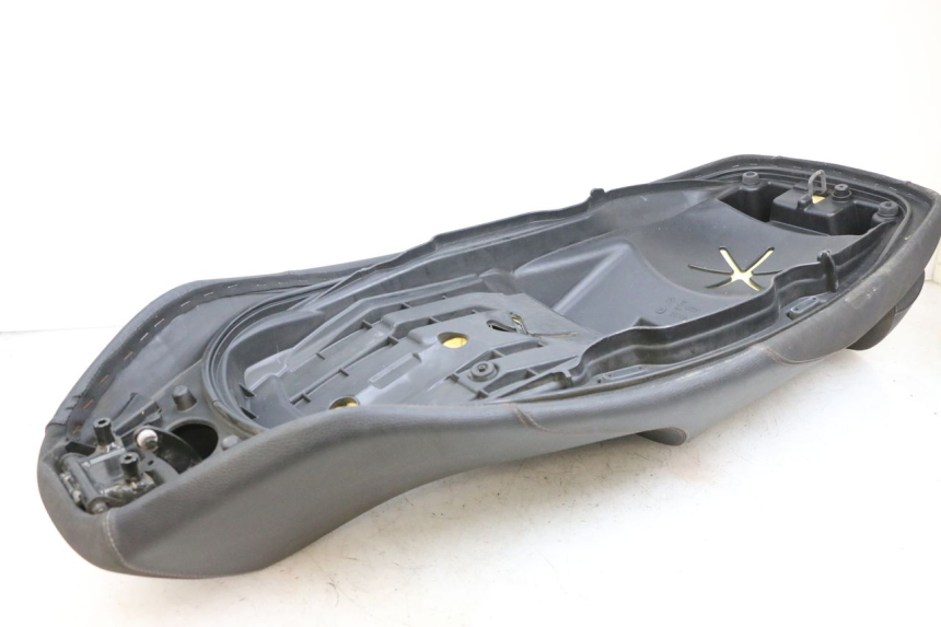 photo de SELLA PIAGGIO MP3 HPE 350 (2018 - 2020) - Altra angolazione