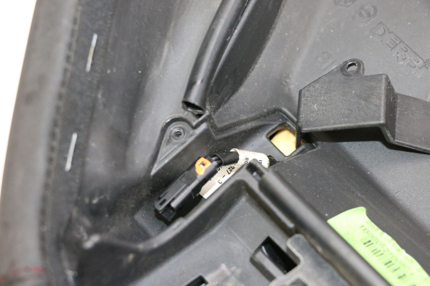 photo de SELLA PIAGGIO MP3 HPE 300 (2019 - 2026) - Ricambio usato controllato