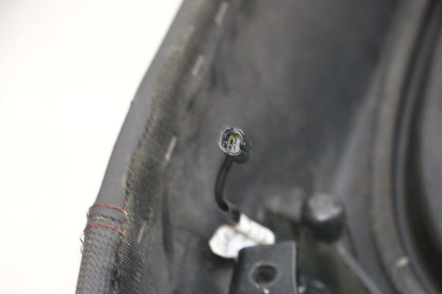 photo de SELLE PIAGGIO MP3 RL 250 (2007 - 2010) - Zoom sui componenti