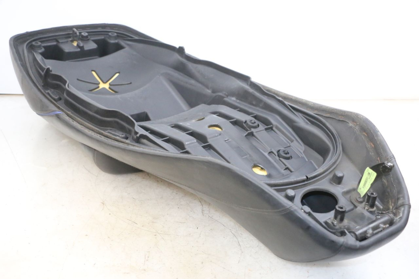 photo de SELLA PIAGGIO MP3 500 (2016 - 2018) - Dettaglio del componente