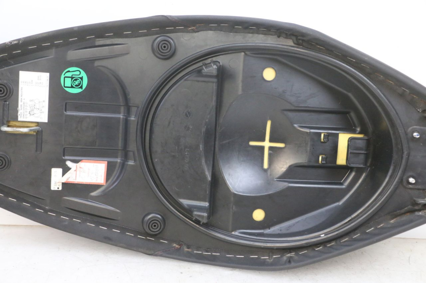 photo de SELLE YAMAHA NEOS NEO'S 4T 50 (2008 - 2016) - Primo piano ad alta risoluzione