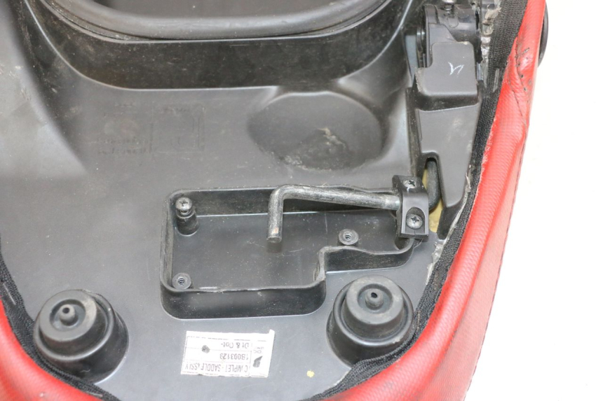 photo de SELLE PIAGGIO NEW TYPHOON 50 (2018 - 2021) - Dettaglio del componente