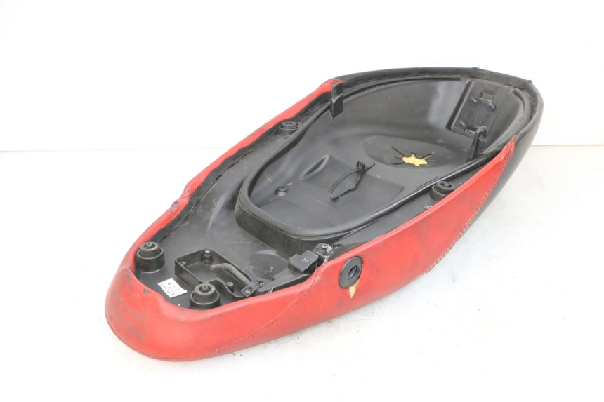 photo de SELLE PIAGGIO NEW TYPHOON 50 (2018 - 2021) - Panoramica del profilo