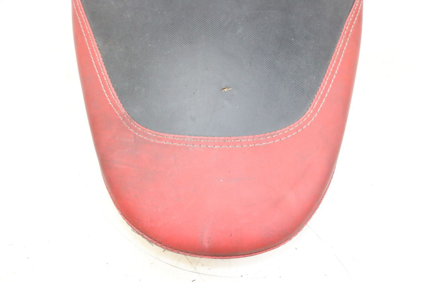 photo de SELLE PIAGGIO NEW TYPHOON 50 (2018 - 2021) - Dettagli dei punti di fissaggio