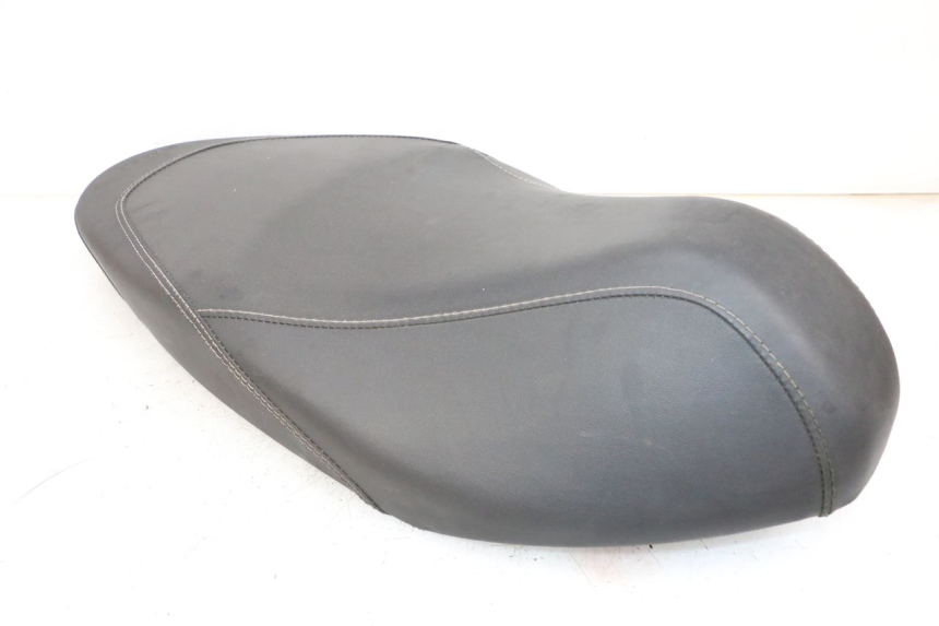 photo de SELLE PIAGGIO NEW TYPHOON 50 (2018 - 2021) - Dettagli dei punti di fissaggio