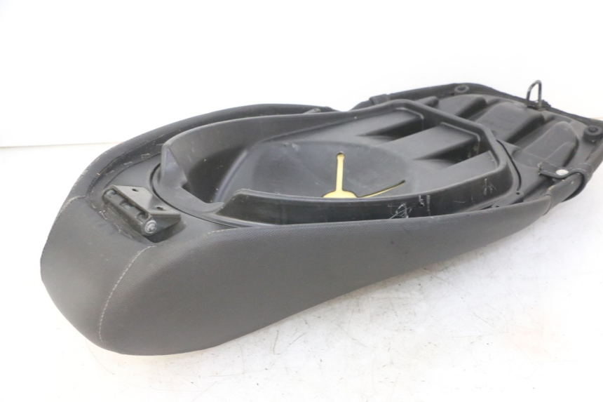 photo de SELLA PIAGGIO NRG POWER PUREJET 50 (2018 - 2021)