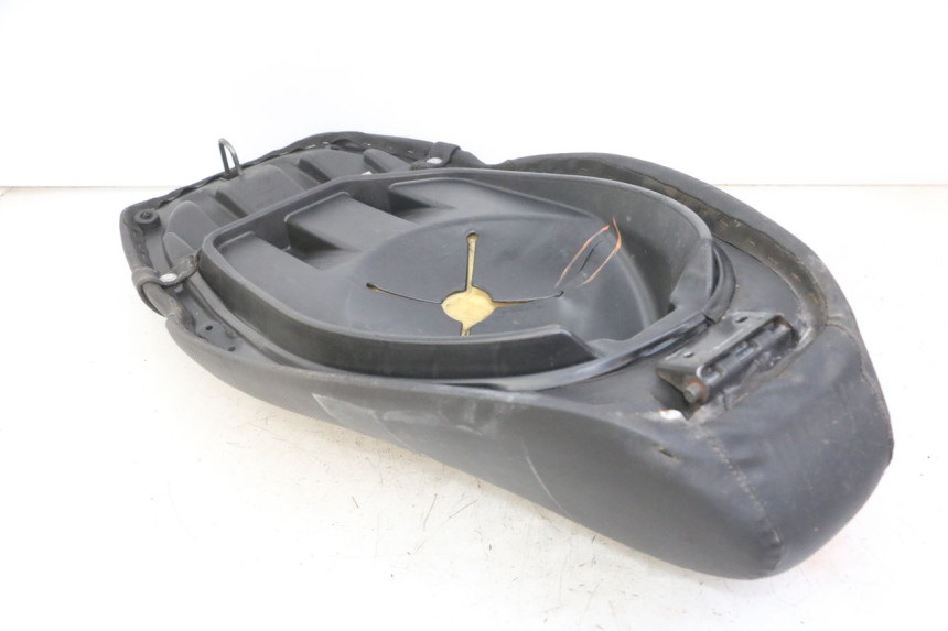 photo de SELLA PIAGGIO NRG POWER PUREJET 50 (2018 - 2021)