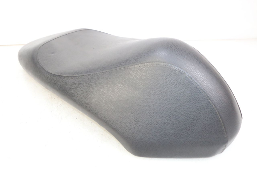 photo de SELLE PEUGEOT KISBEE 2T 50 (2010 - 2017)