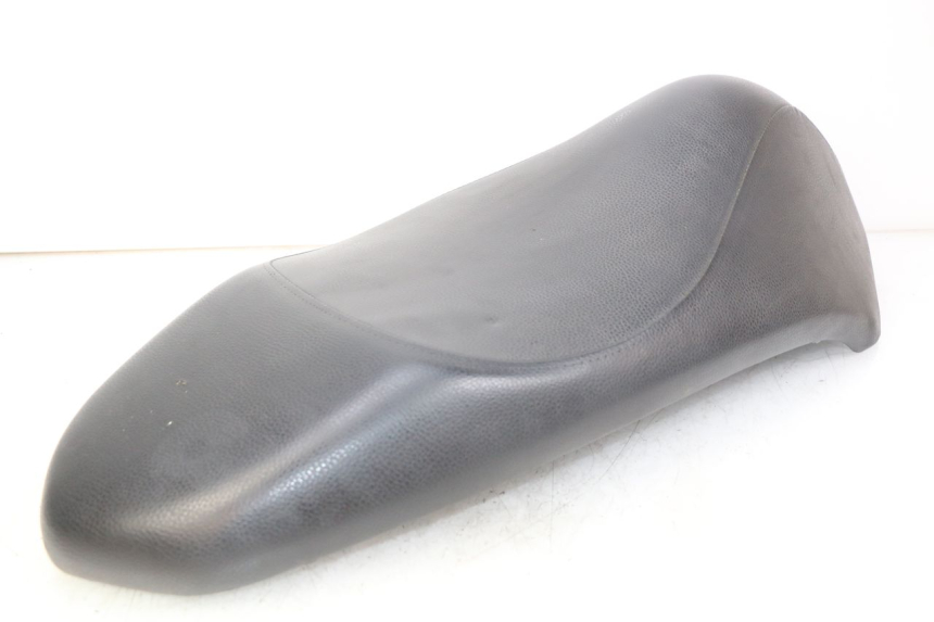 photo de SELLE PEUGEOT KISBEE 2T 50 (2010 - 2017)