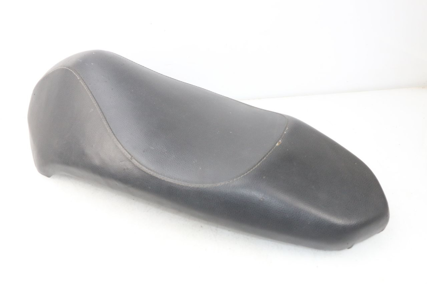 photo de SELLE PEUGEOT KISBEE 4T 50 (2010 - 2017)