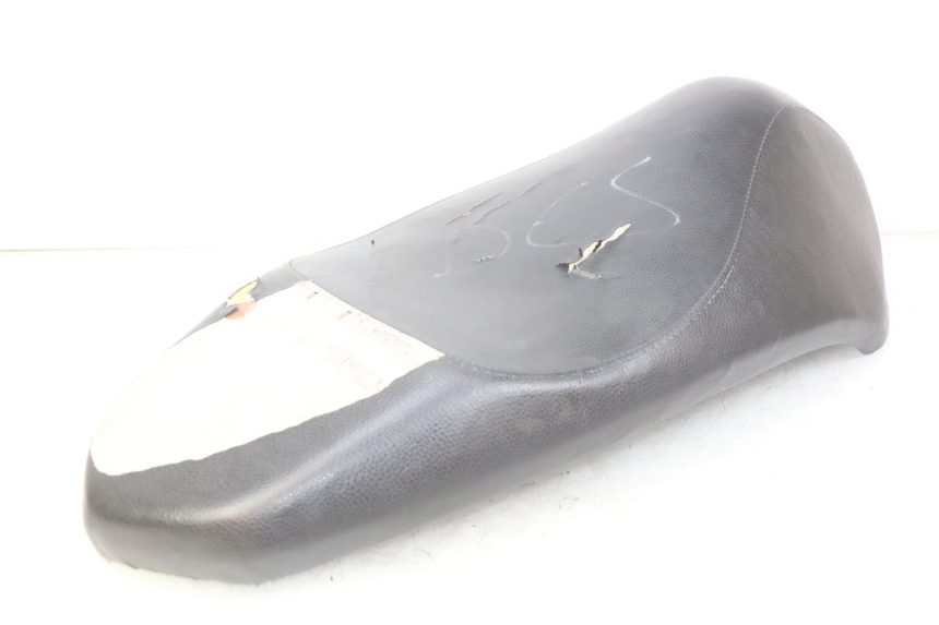 photo de SELLE PEUGEOT KISBEE 4T 50 (2010 - 2017)