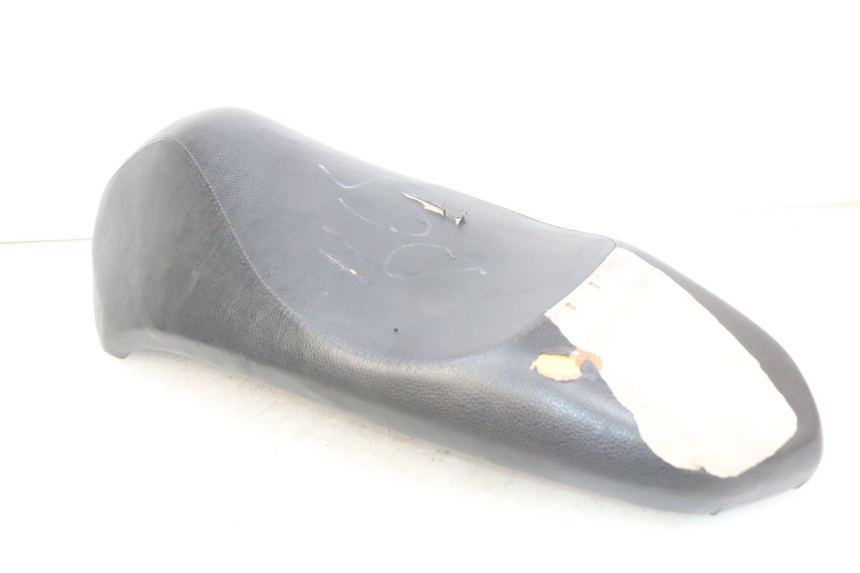 photo de SELLE PEUGEOT KISBEE 4T 50 (2010 - 2017)