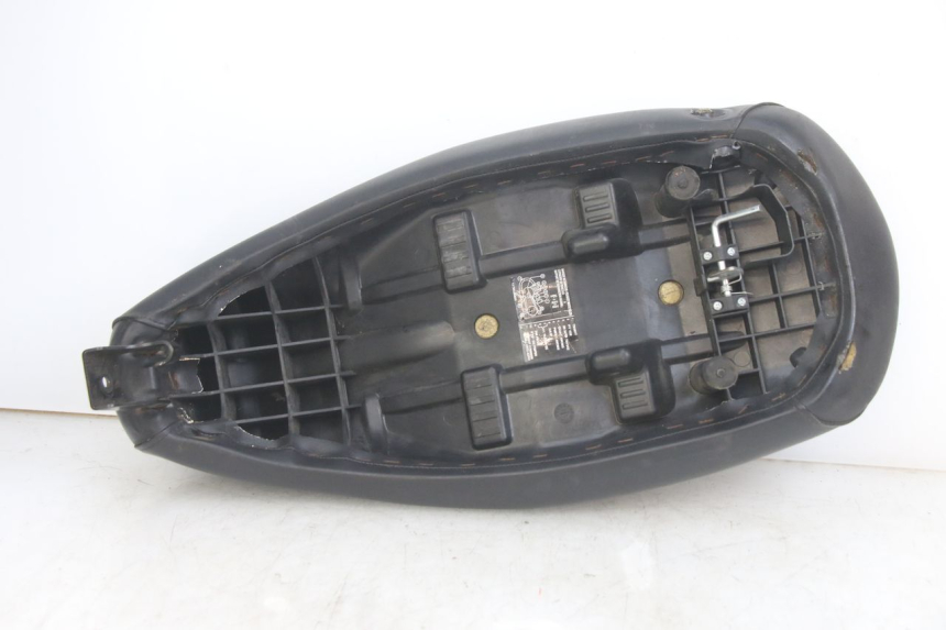 photo de SELLE PEUGEOT LUDIX 50 (2005 - 2007)