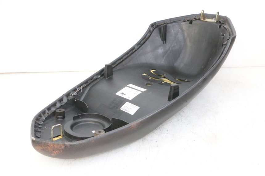 photo de SELLE PEUGEOT STREETZONE 4T 50 (2018 - 2023)