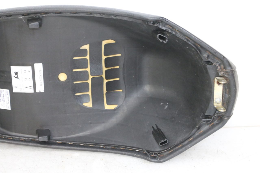 photo de SELLE PEUGEOT STREETZONE 4T 50 (2018 - 2023)