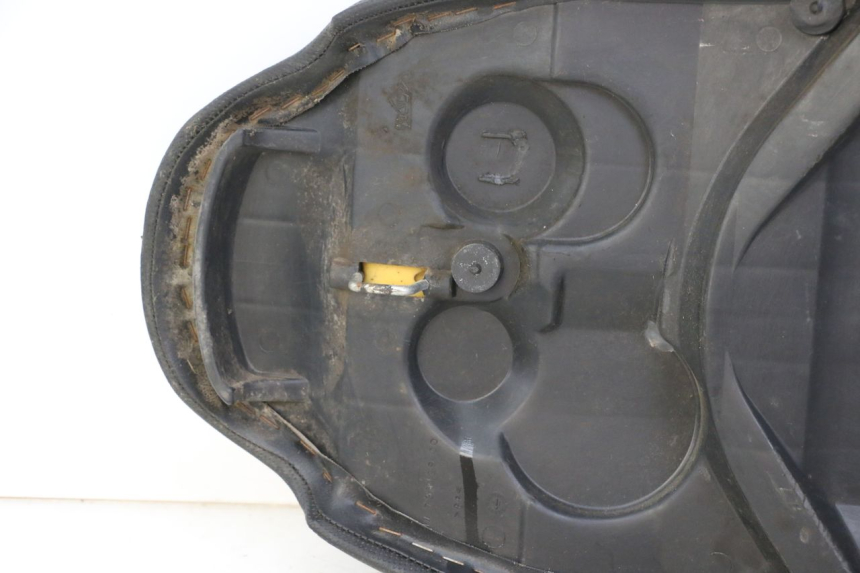 photo de SELLA PEUGEOT TREKKER TKR 50 (2005 - 2014)