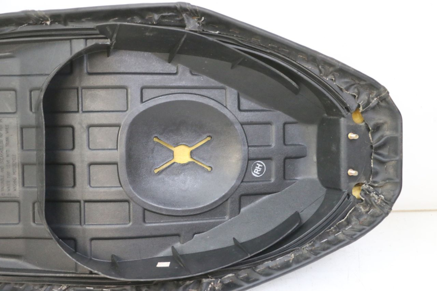 photo de SELLE PEUGEOT TWEET 4T 50 (2018 - 2020)