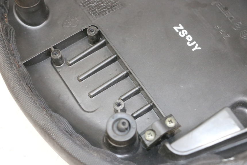 photo de SELLE PIAGGIO FLY 2T 50 (2004 - 2017)