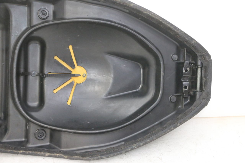 photo de SELLE PIAGGIO FLY 2T 50 (2004 - 2017)