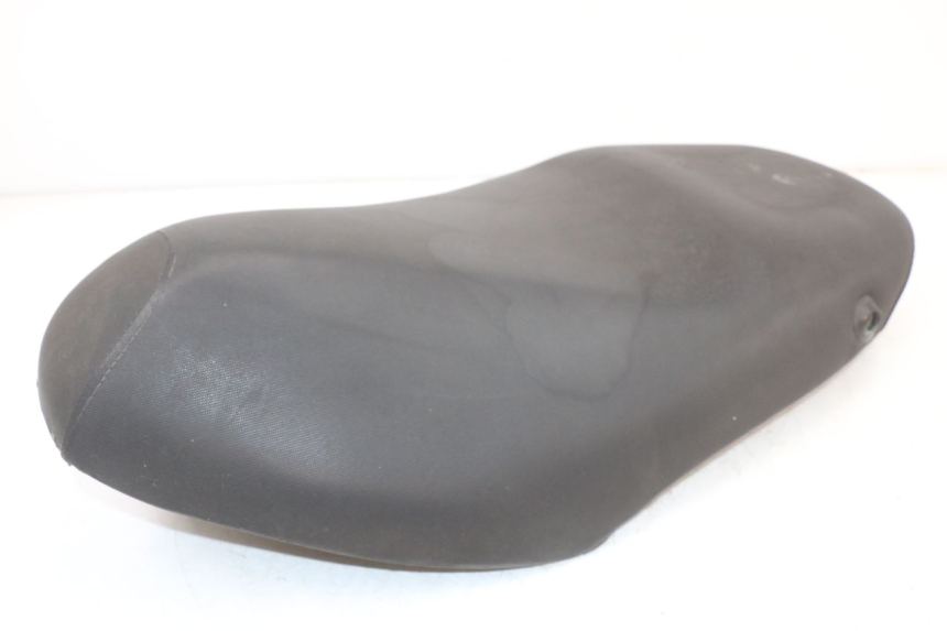photo de SELLA PIAGGIO FLY 4T 50 (2004 - 2010)