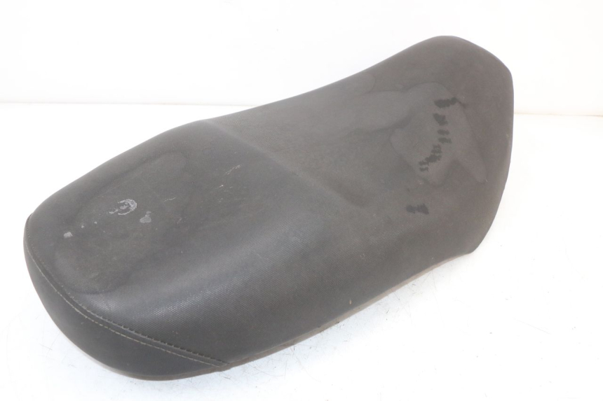 photo de SELLA PIAGGIO FLY 4T 50 (2004 - 2010)