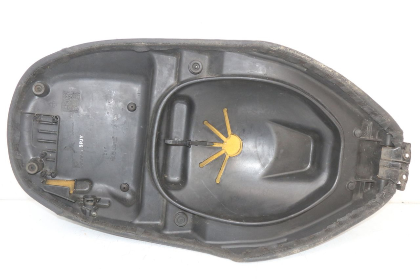 photo de SELLA PIAGGIO FLY 4T 50 (2004 - 2010)